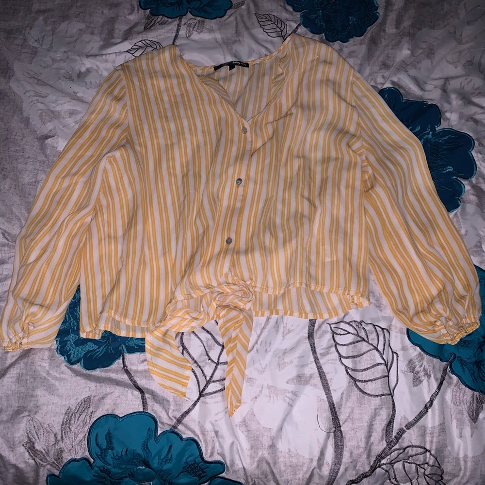 Dressy quarter sleeve top